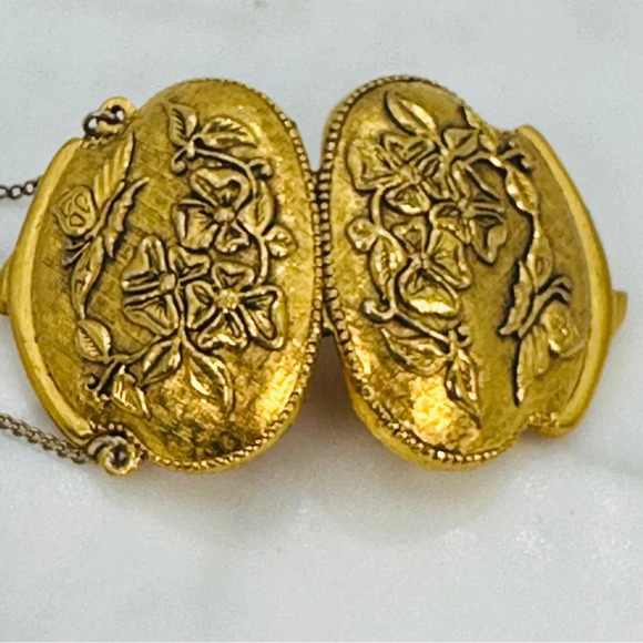 Vintage Corday Perfume Purse Necklace Butterfly Gold Tone Signed 24” Chain - Picture 4 of 11